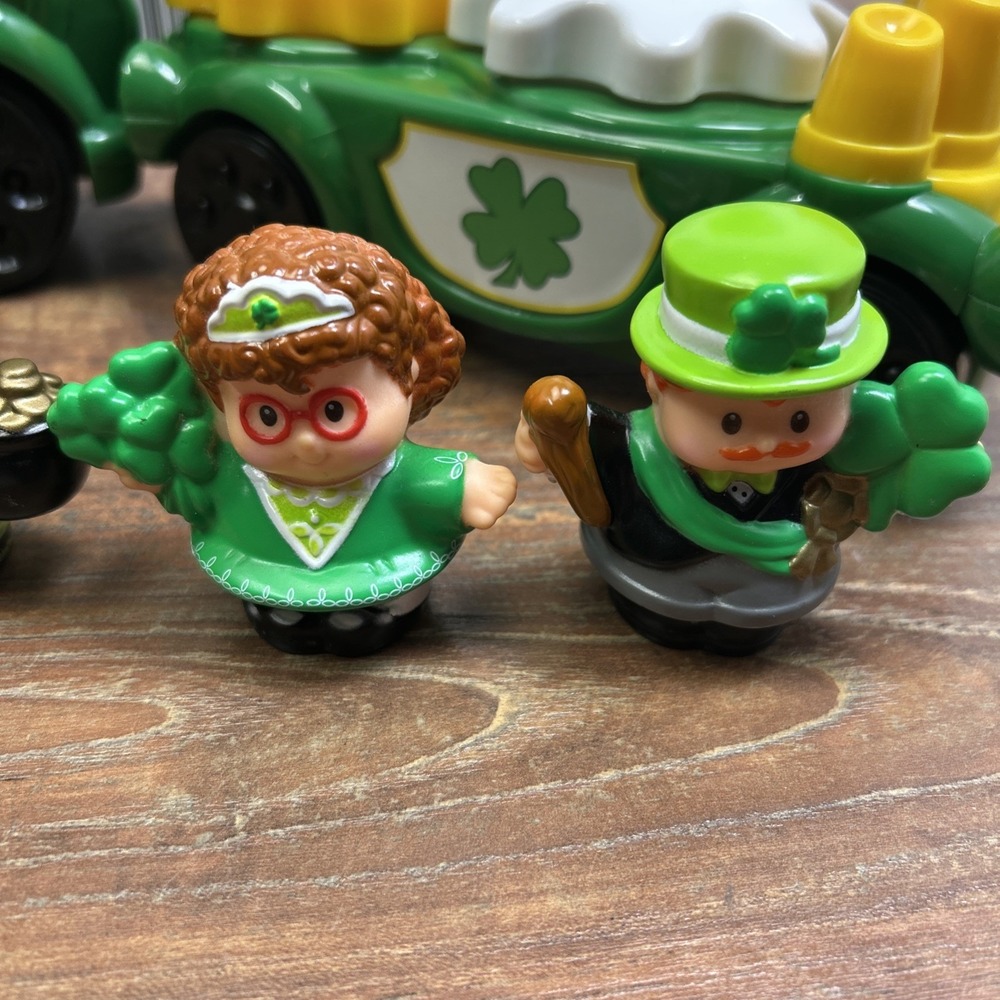 Fisher-Price Little People St. Patrick's Day Parade Set 2007 w/Box N0803 WORKS!! - Picture 3 of 16